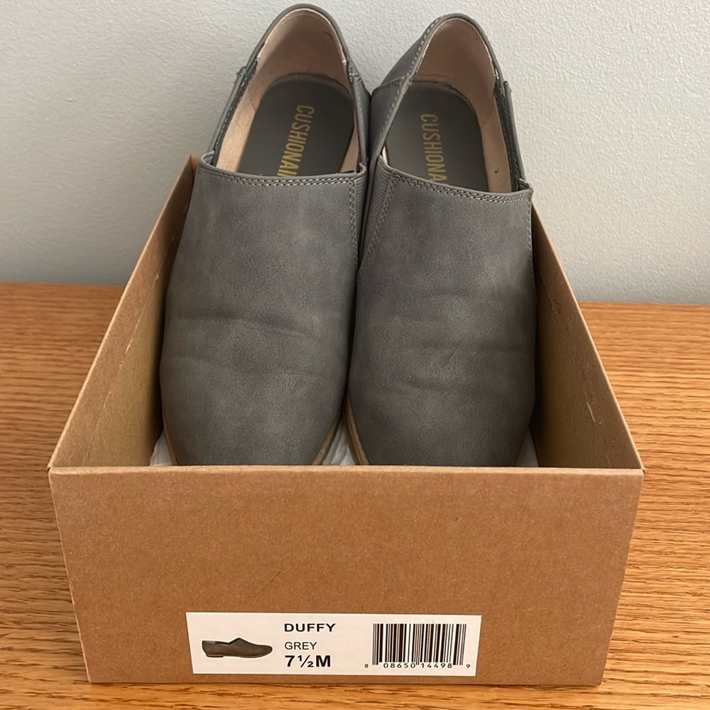 COMFORTAIRE FLATS WOMENS 7 1/2 DUFFY SLIP-ON COMFORT FLAT LOAFER CUSHIONAIR